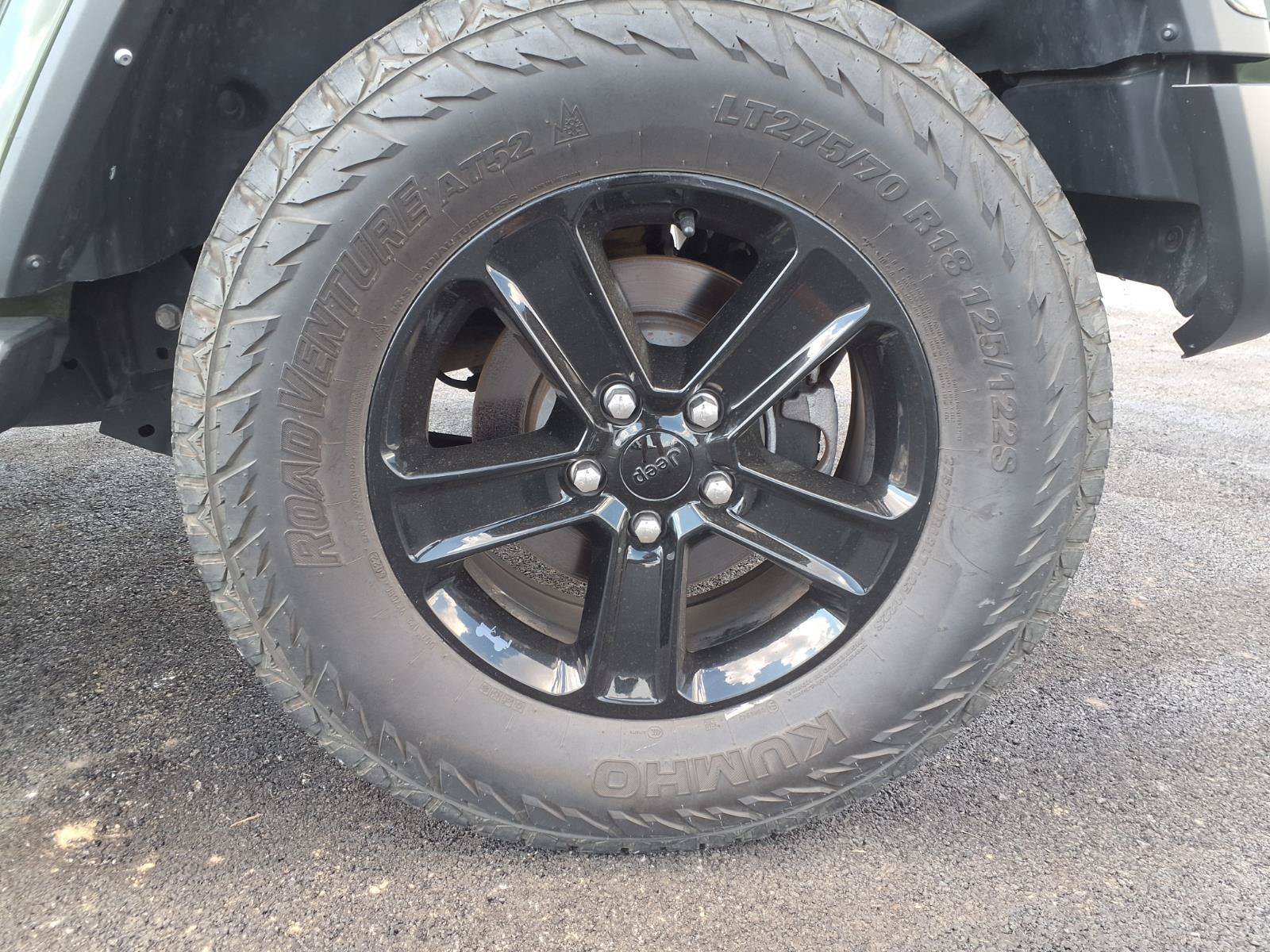 Used 2021 Jeep Wrangler Unlimited Sahara AWD/4WD image 40