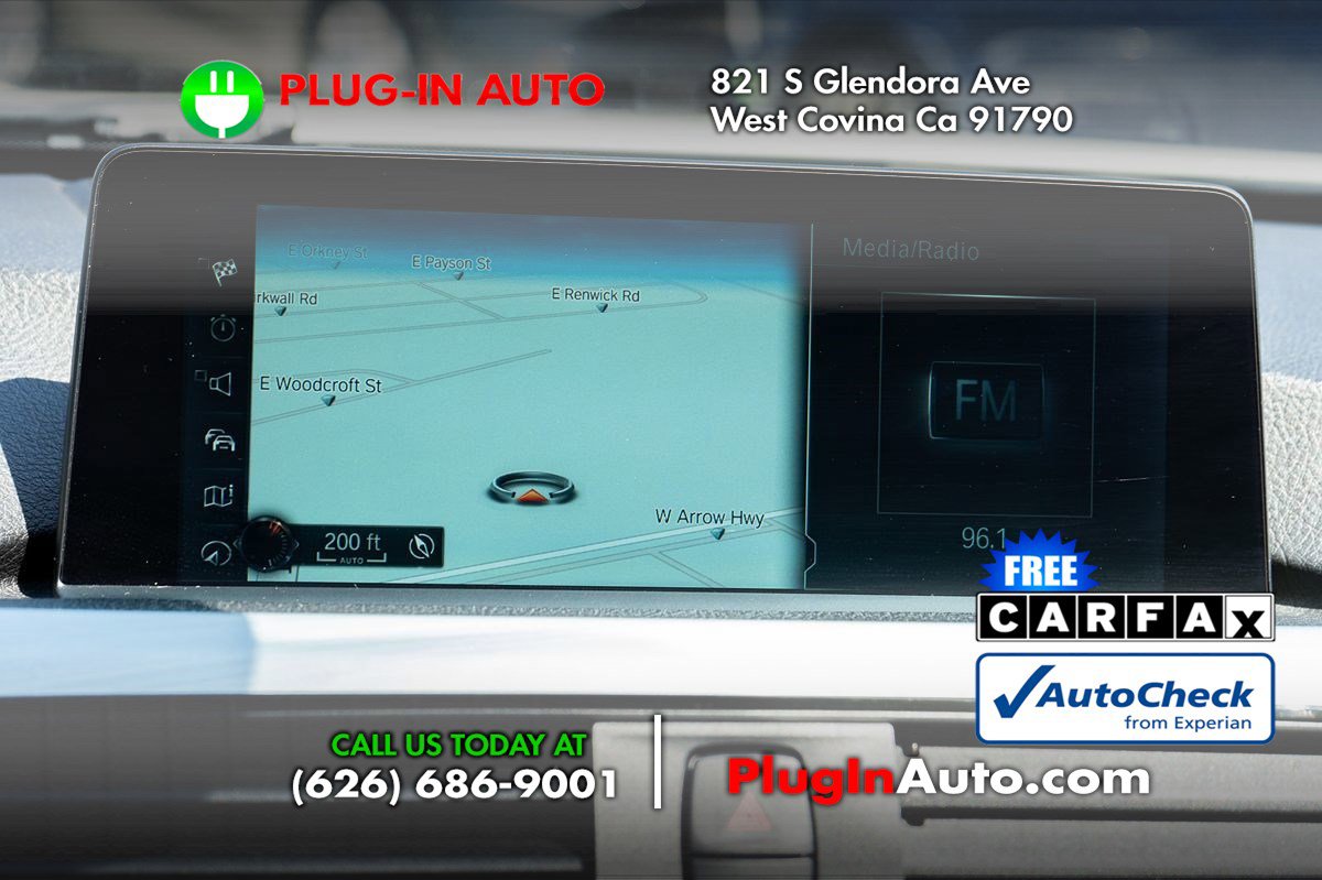Used 2017 BMW 330i xDrive Sedan AWD/4WD image 31