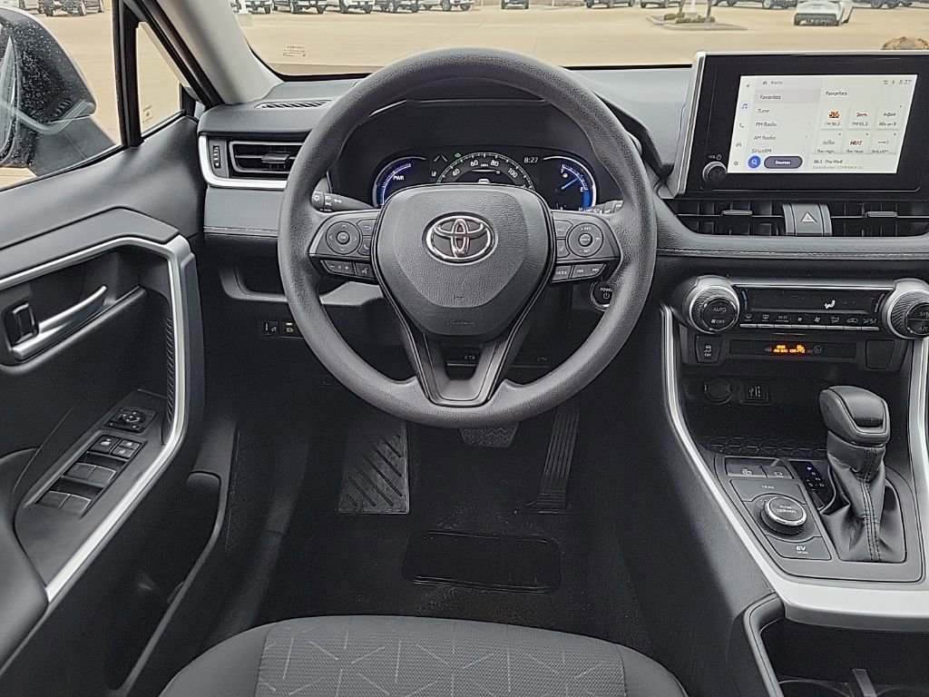 Used 2025 Toyota RAV4 XLE image 12