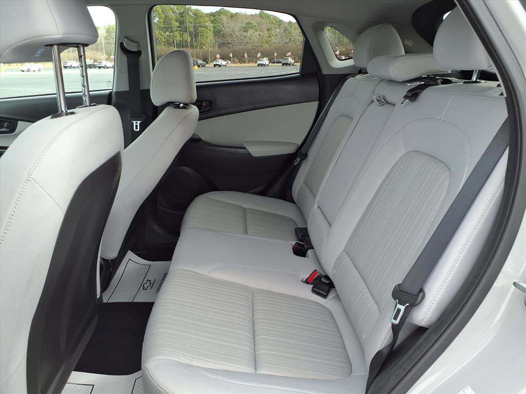 Used 2023 Hyundai Kona SEL image 23