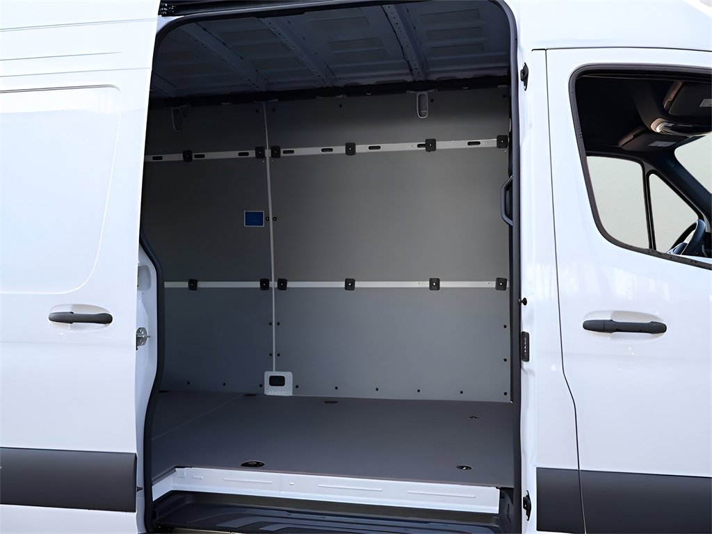 Used 2024 Mercedes-Benz Sprinter 3500 image 13