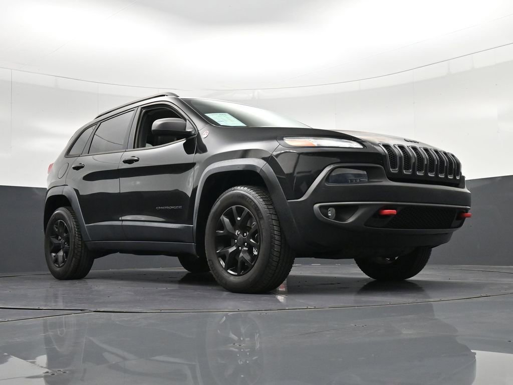 Used 2017 Jeep Cherokee Trailhawk w/ Comfort/Convenience Group AWD/4WD image 33
