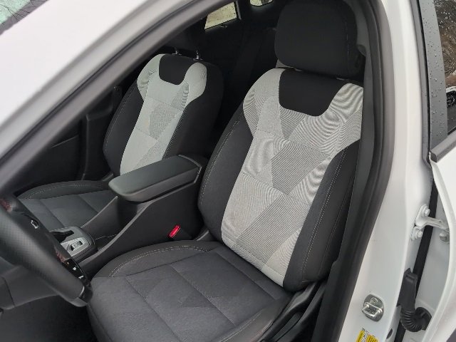 Used 2024 Chevrolet Trax RS w/ Driver Confidence Package image 11