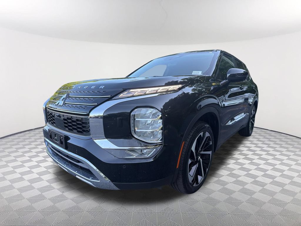 Used 2024 Mitsubishi Outlander SE