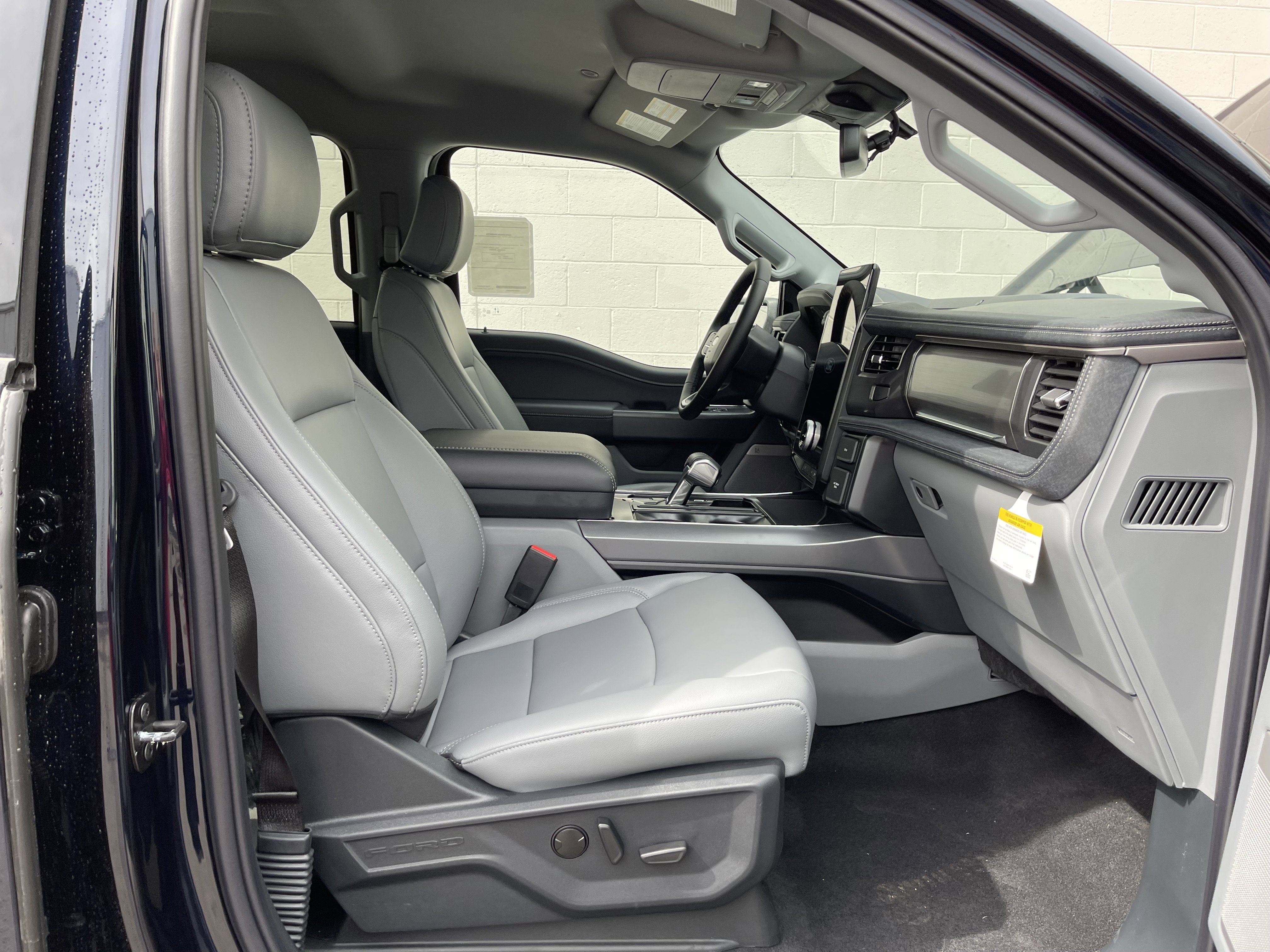 New 2025 Ford F150 Lightning Flash image 33