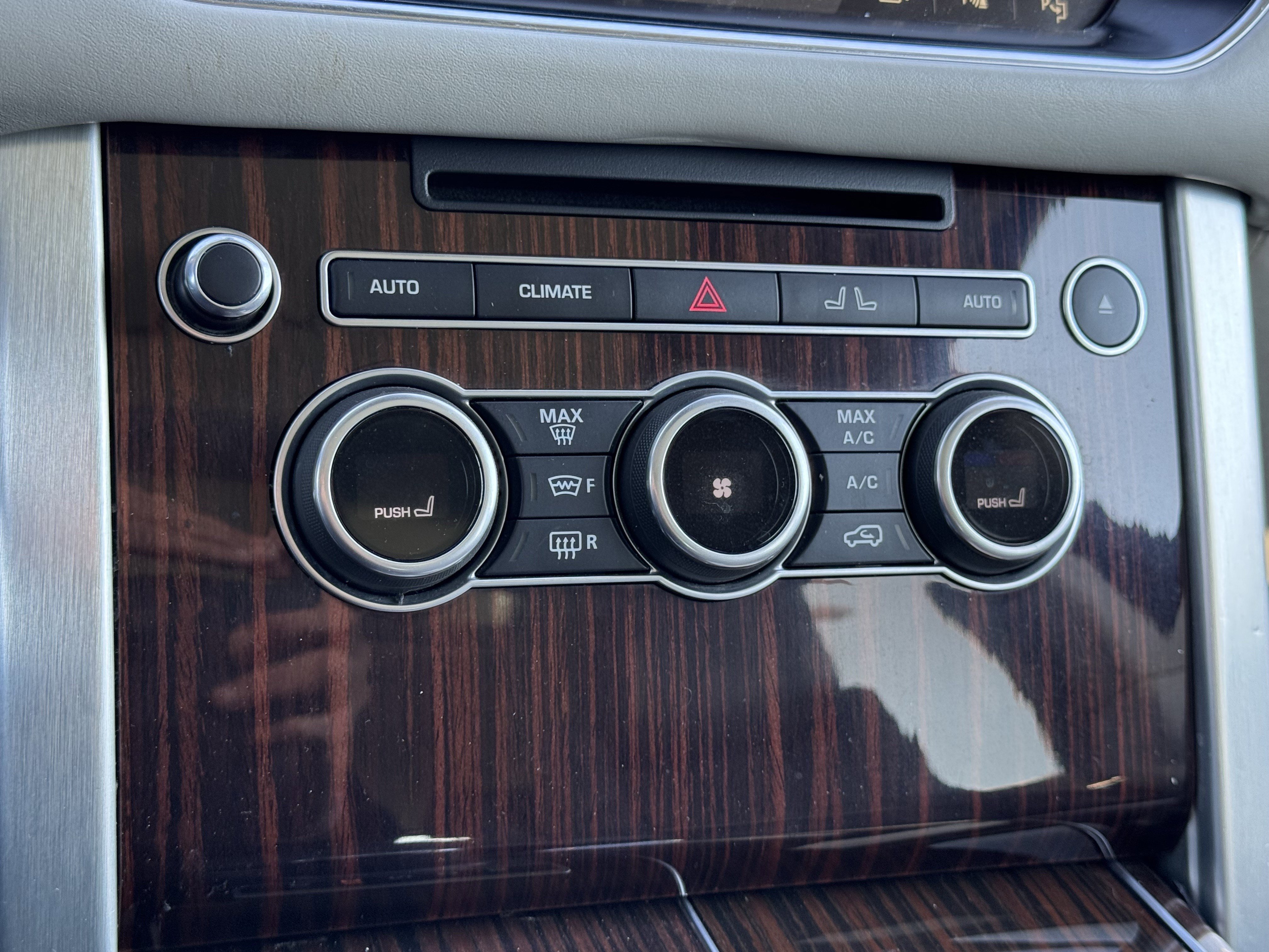 Used 2017 Land Rover Range Rover Autobiography image 10