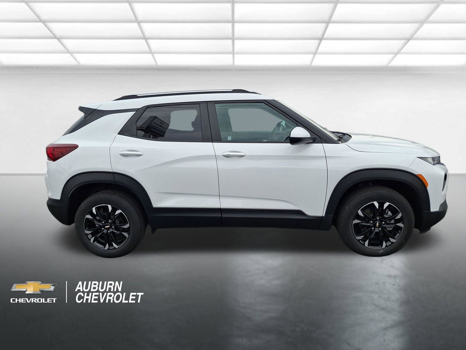 Certified 2023 Chevrolet TrailBlazer LT image 2