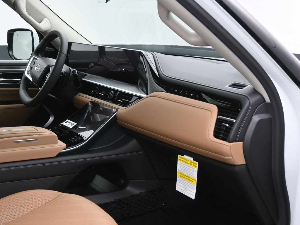New 2026 INFINITI QX80 Luxe image 6