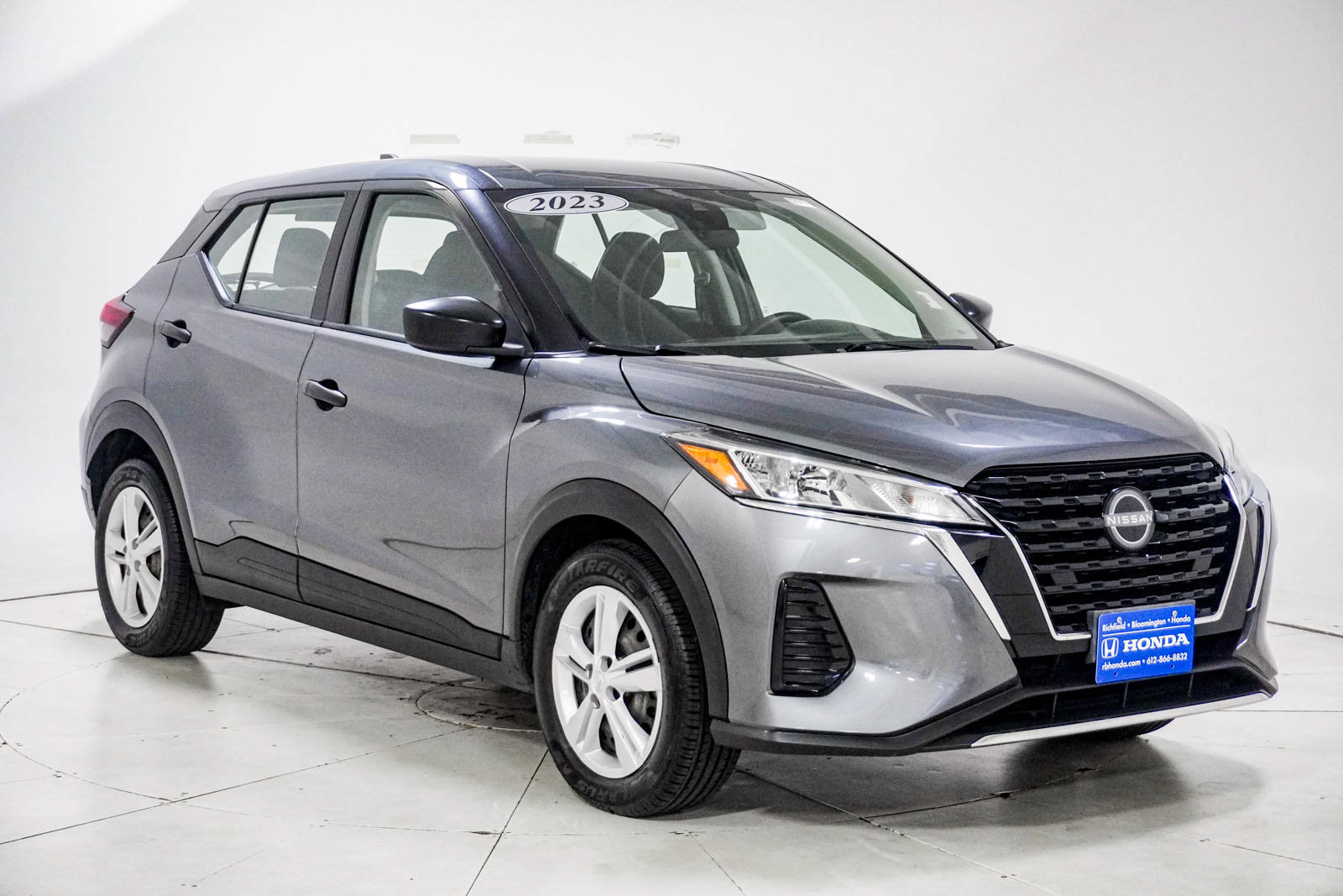 Used 2023 Nissan Kicks S FWD image 13