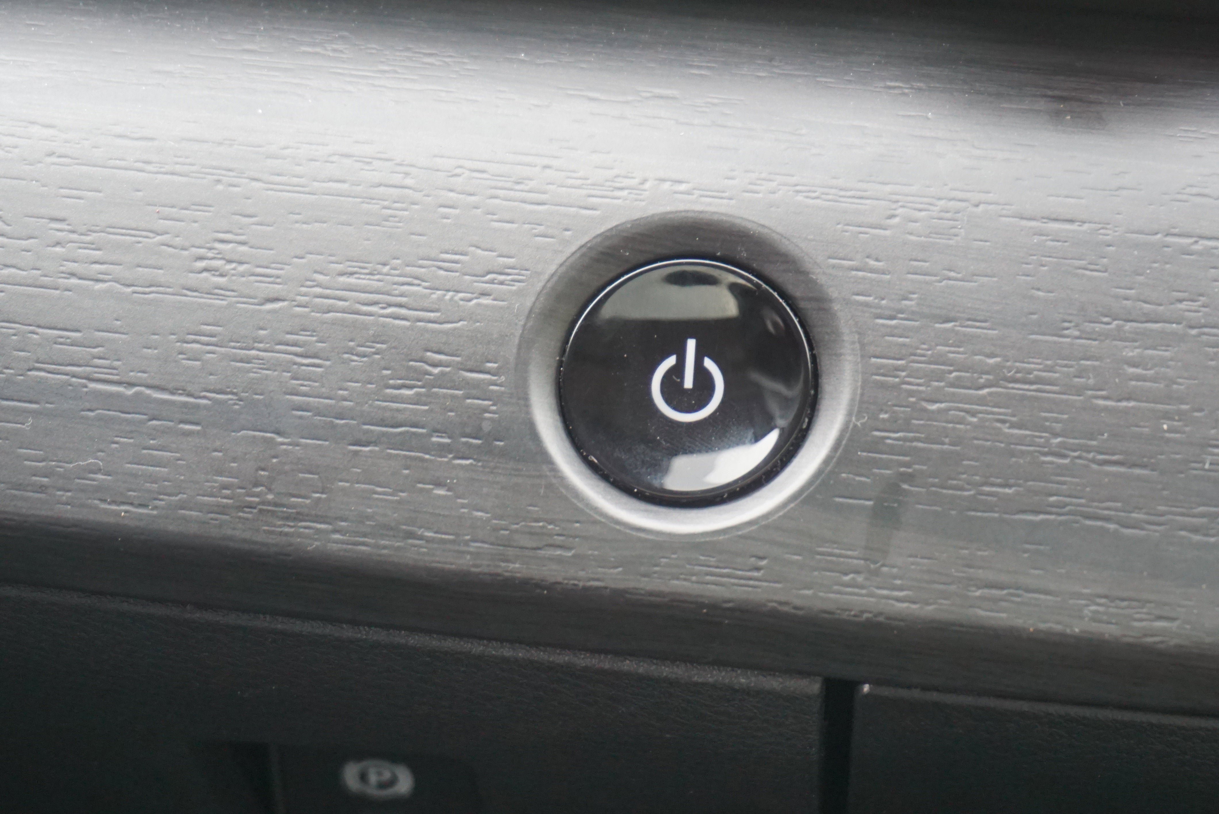 Used 2023 Nissan Ariya AWD image 12