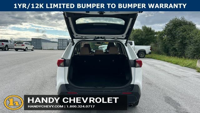 Used 2023 Toyota RAV4 XLE w/ Convenience Package image 5