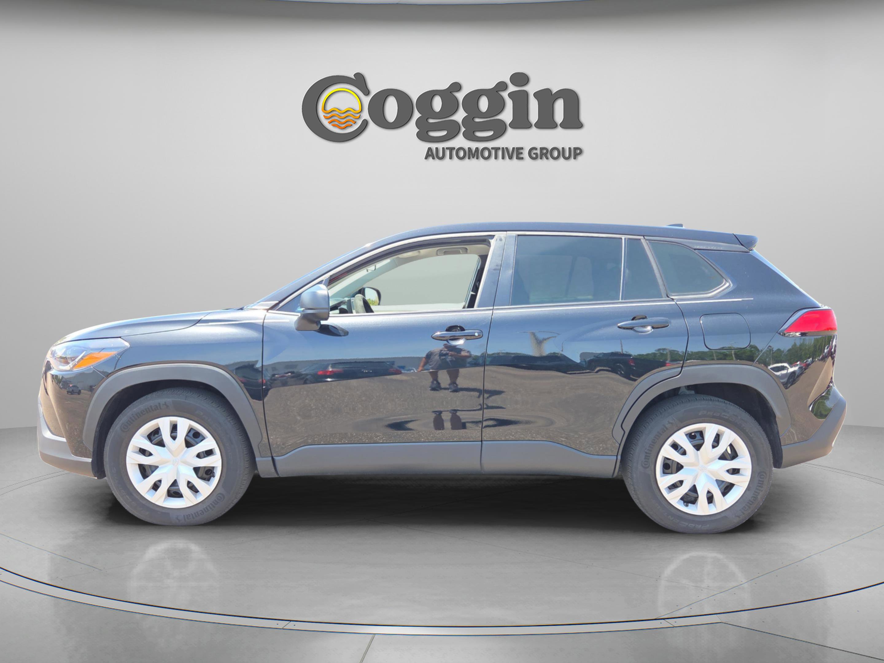 Certified 2024 Toyota Corolla Cross L FWD image 2