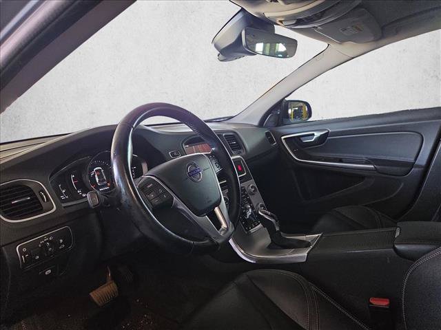 Used 2018 Volvo V60 T5 Dynamic w/ Vision Package AWD/4WD image 9