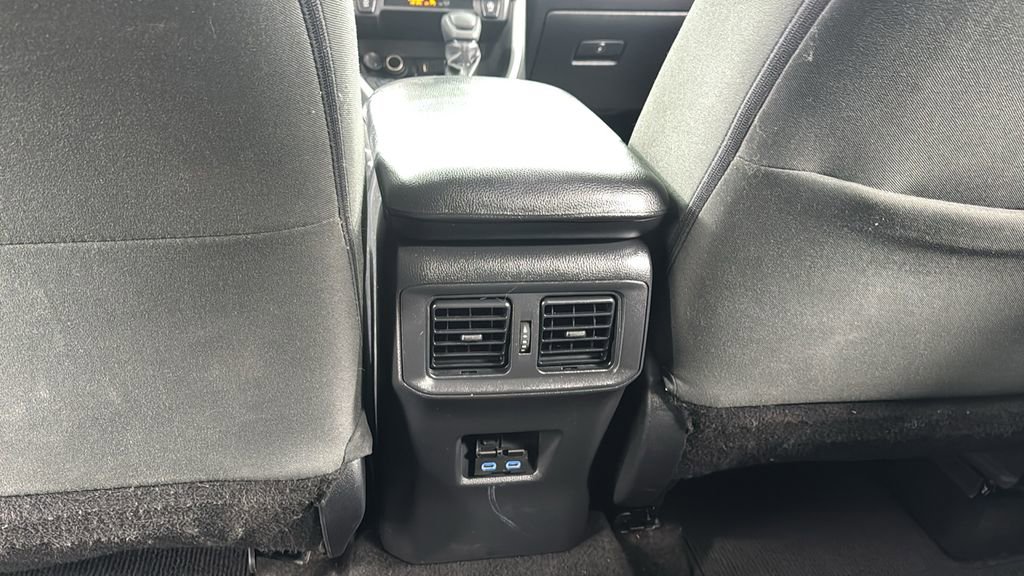 Used 2022 Toyota RAV4 XLE image 36