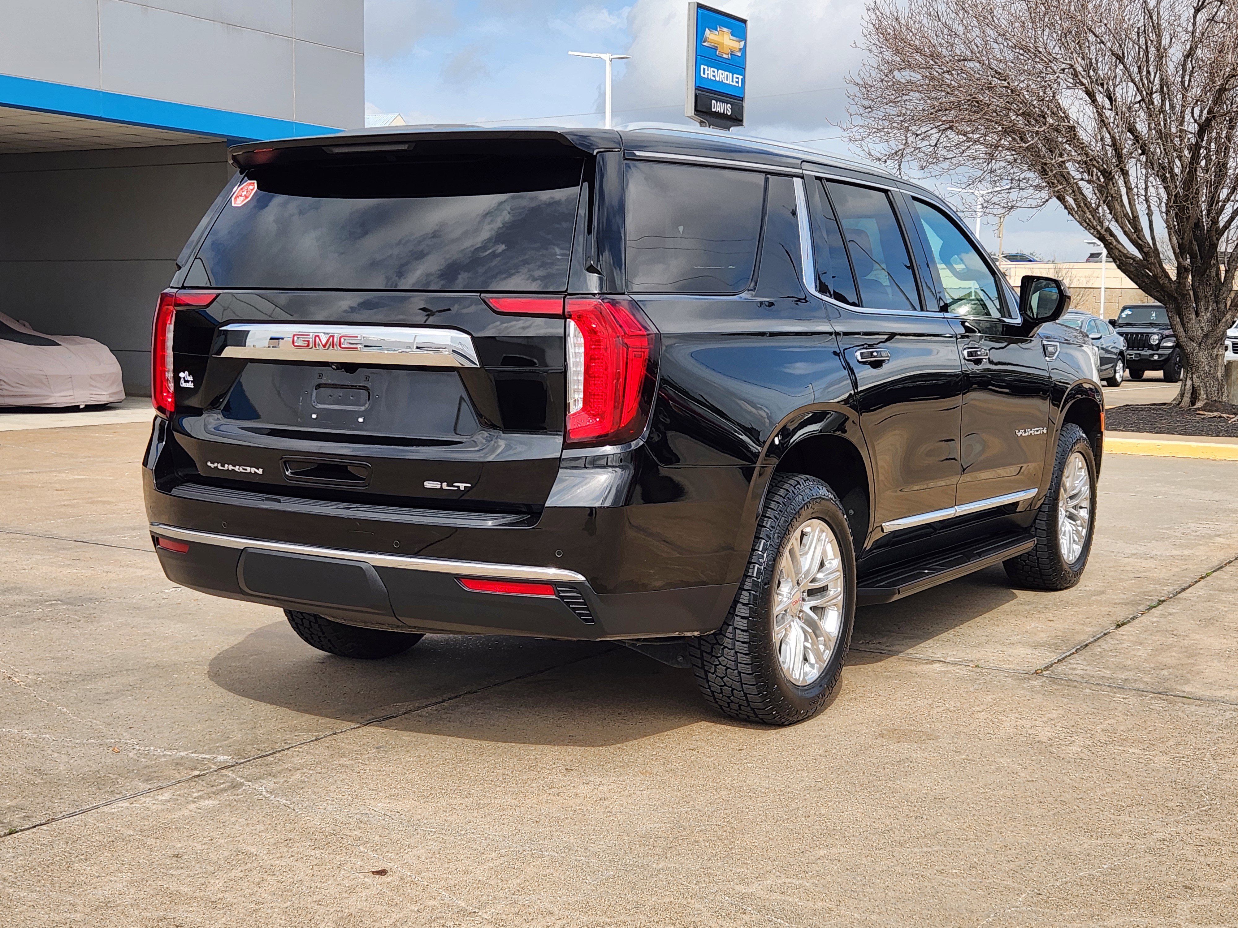 Certified 2024 GMC Yukon SLT image 6
