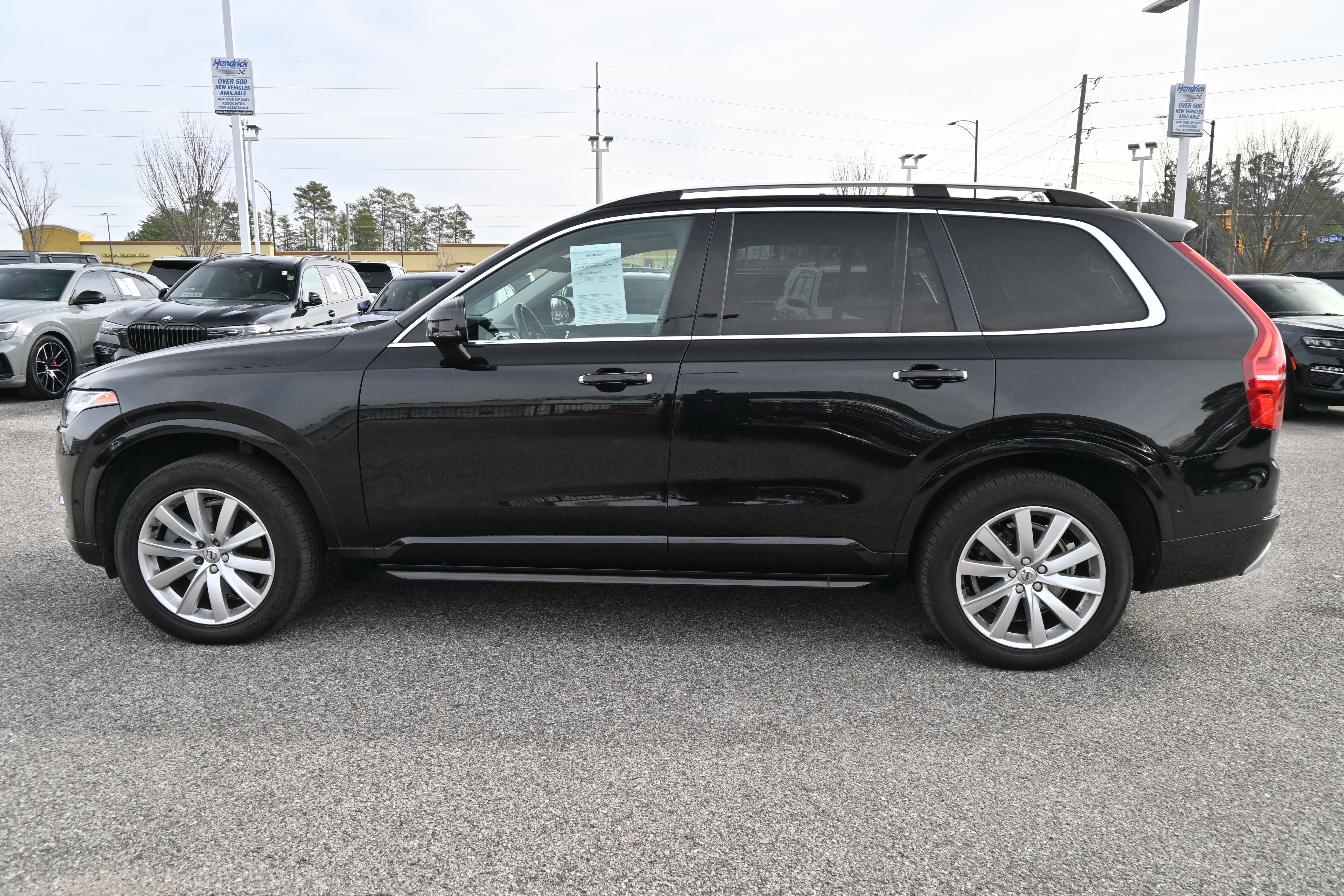 Used 2017 Volvo XC90 T6 Momentum w/ Vision Package image 7