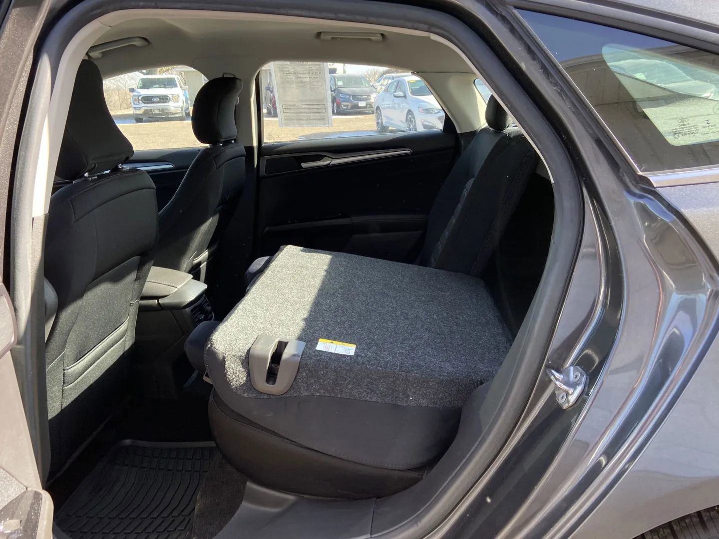 Used 2016 Ford Fusion SE image 21