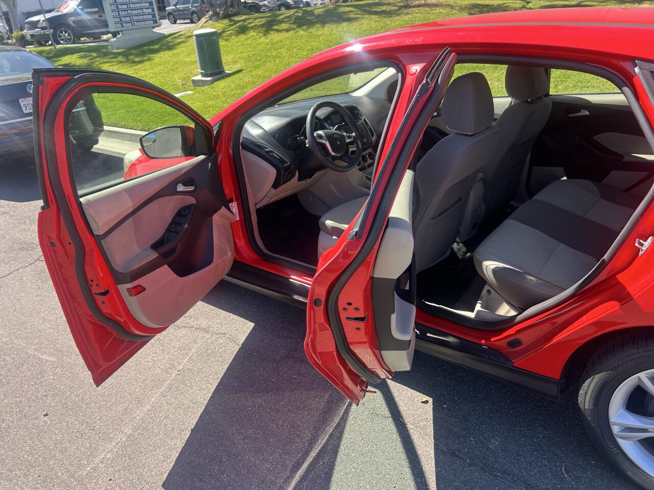 Used 2013 Ford Focus SE image 4