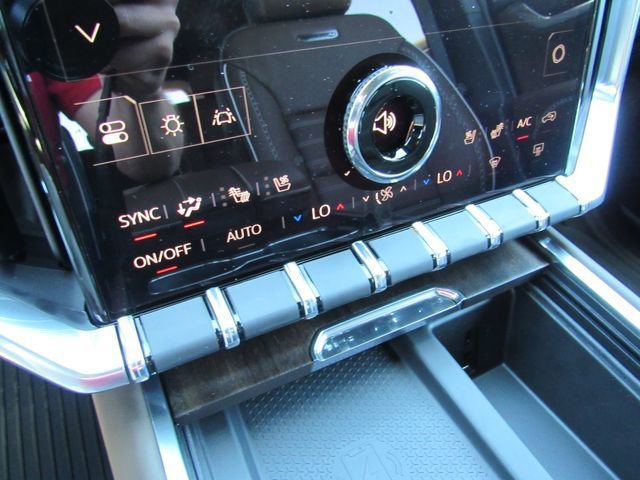 New 2026 GMC Acadia Denali Ultimate w/ LPO, Floor Liner Package AWD/4WD image 22