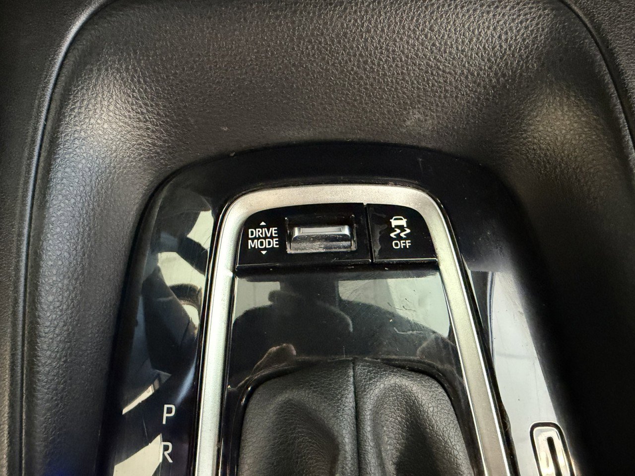 Used 2023 Toyota Corolla SE w/ Carpet Mat Package (TMS) FWD image 19