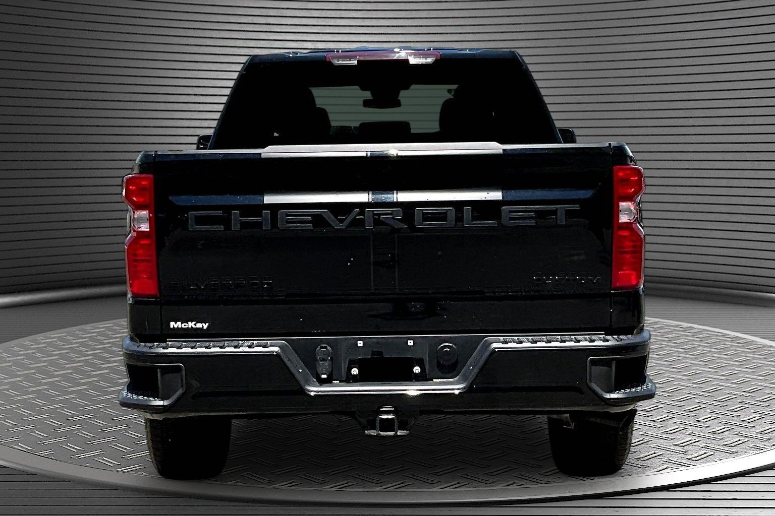 Used 2023 Chevrolet Silverado 1500 Custom w/ Rally Edition AWD/4WD image 5
