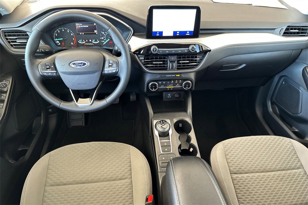 Used 2022 Ford Escape SE w/ SE Sport Appearance Package image 15