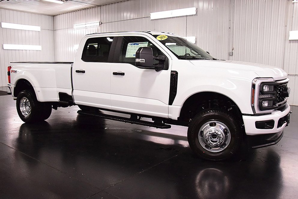 New 2026 Ford F350 XL image 9