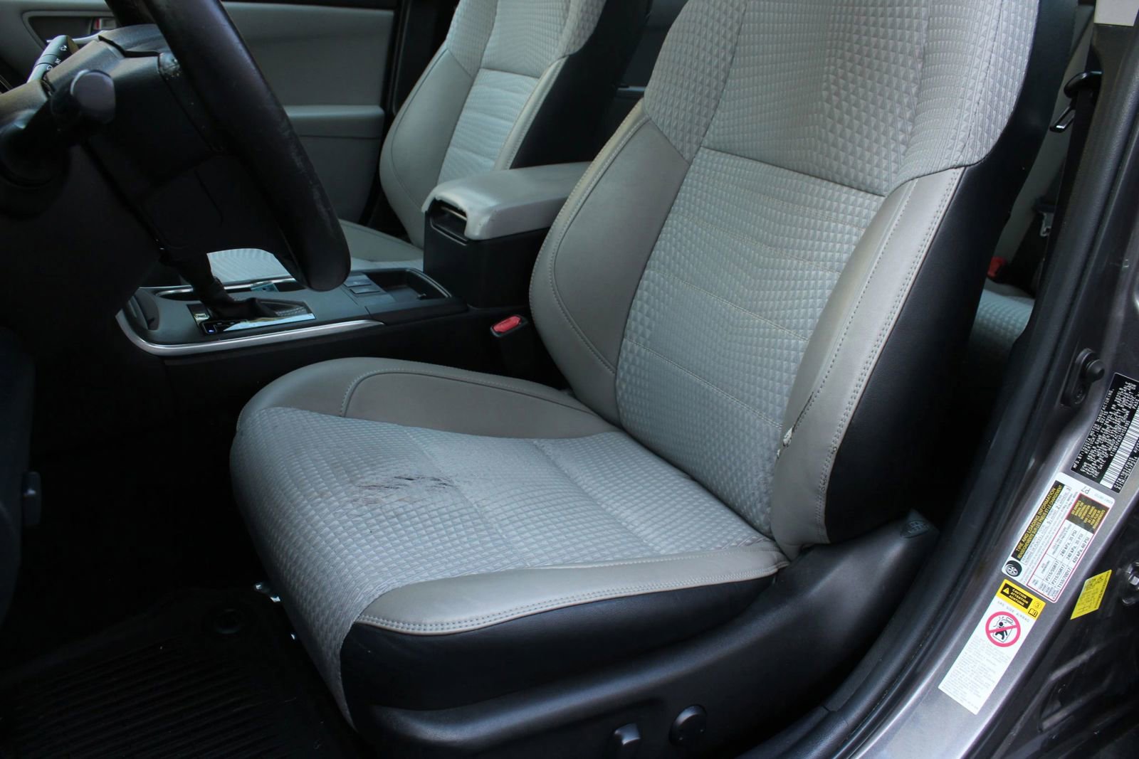 Used 2015 Toyota Camry SE w/ Moonroof Package FWD image 17