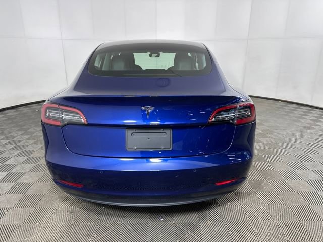 Used 2019 Tesla Model 3 Standard Range Plus image 4