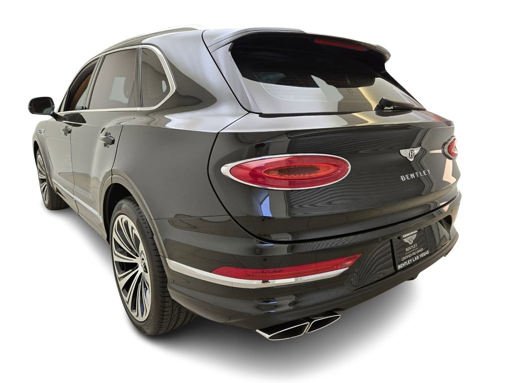 Used 2024 Bentley Bentayga image 3