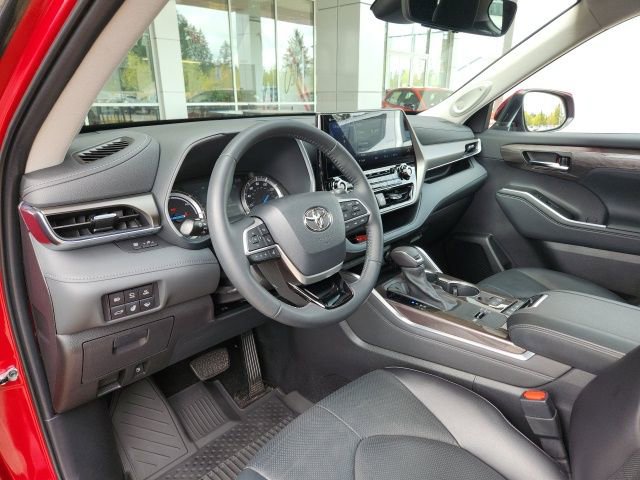 Used 2022 Toyota Highlander Limited AWD/4WD image 16
