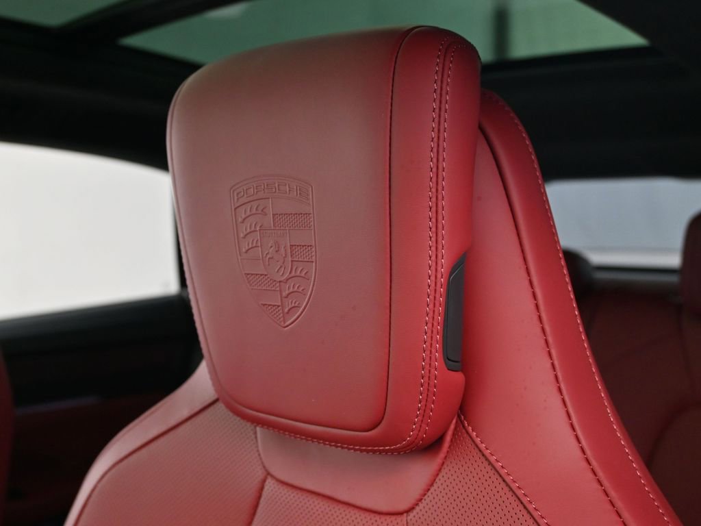 Used 2025 Porsche Macan Turbo Electric image 20