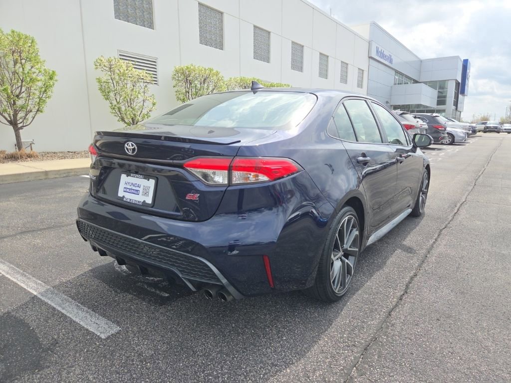 Used 2022 Toyota Corolla SE w/ SE Premium Package image 8