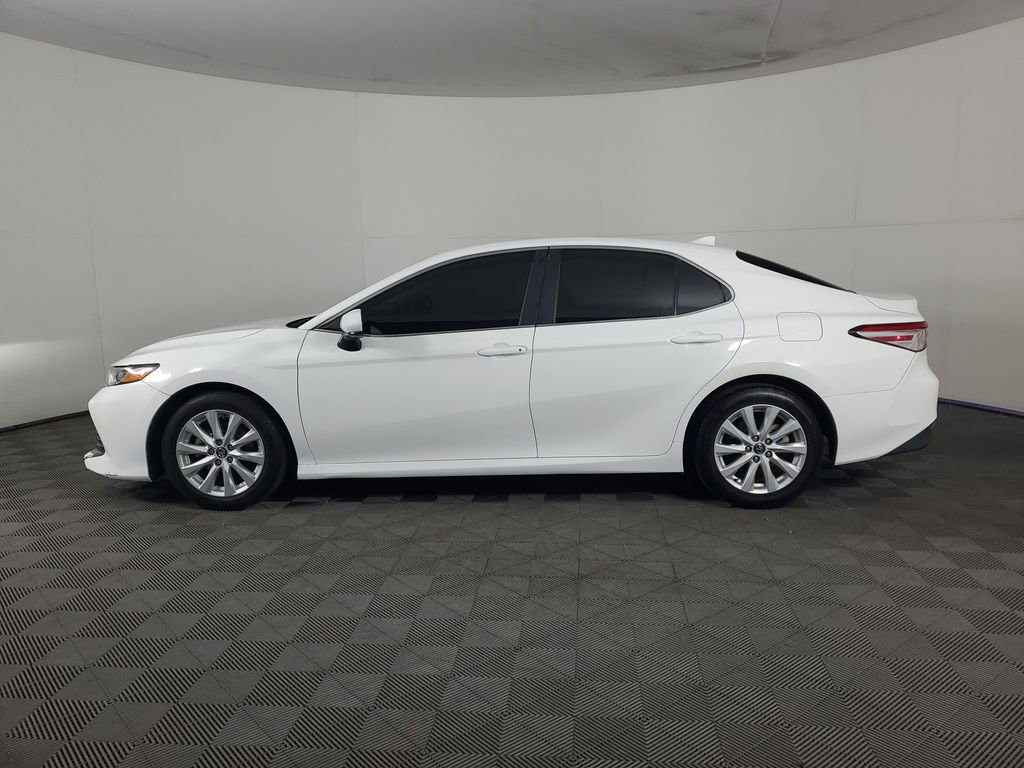 Used 2020 Toyota Camry LE FWD image 7