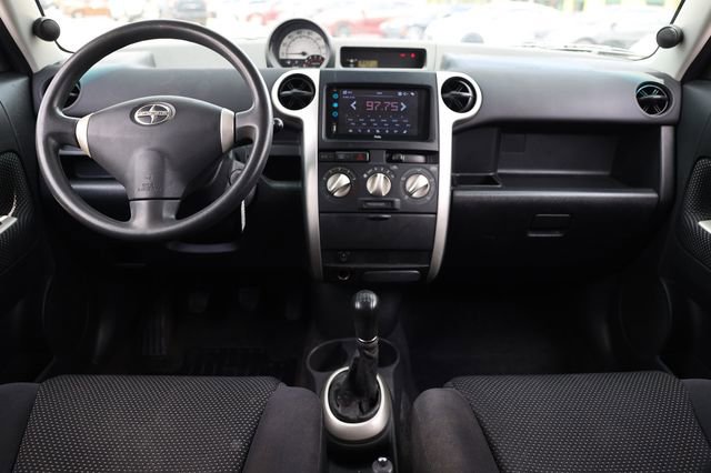 Used 2004 Scion xB FWD image 24