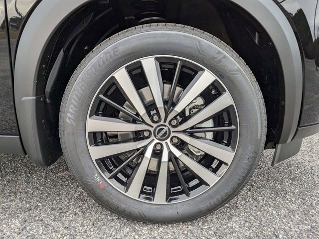 New 2025 Nissan Pathfinder Platinum w/ Cargo Package image 12