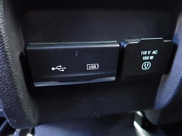 Used 2019 Jeep Cherokee Latitude Plus w/ Comfort/Convenience Group image 11