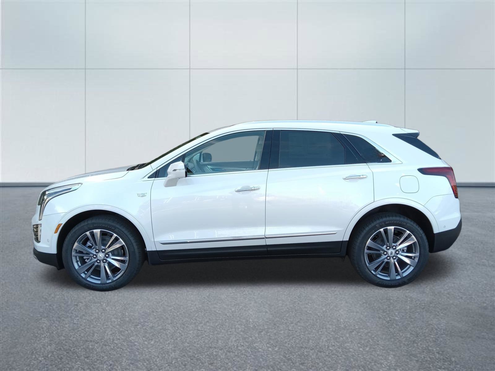 New 2026 Cadillac XT5 Premium Luxury AWD/4WD image 2
