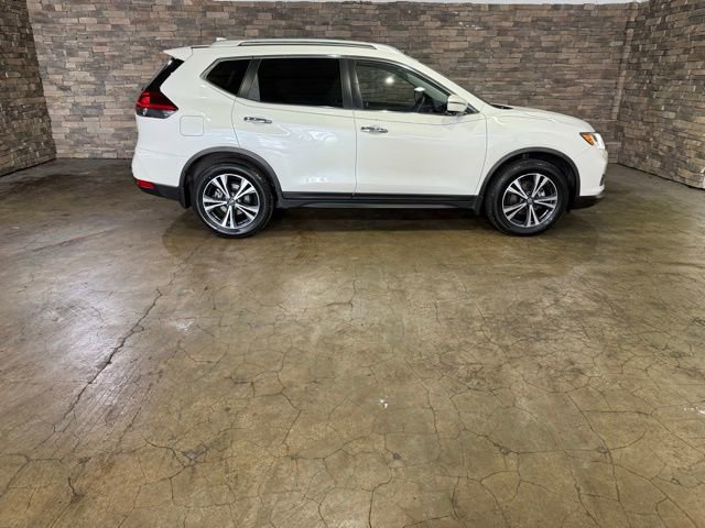 Used 2020 Nissan Rogue SV w/ Premium Package image 10