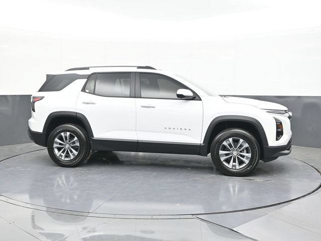 New 2026 Chevrolet Equinox LT w/ Convenience Package II FWD image 13