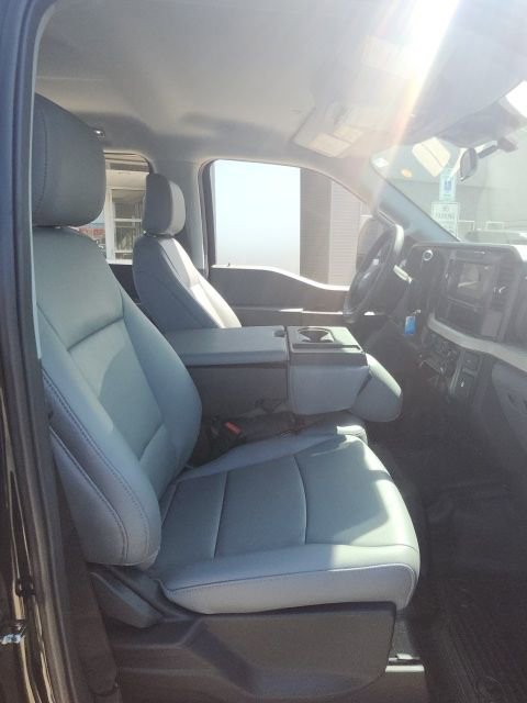 New 2026 Ford F250 XL w/ XL Chrome Package image 23