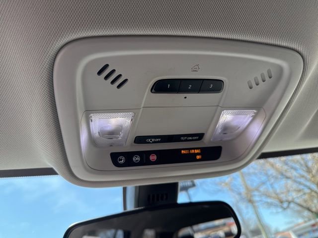 Used 2019 Chevrolet Traverse LT image 26