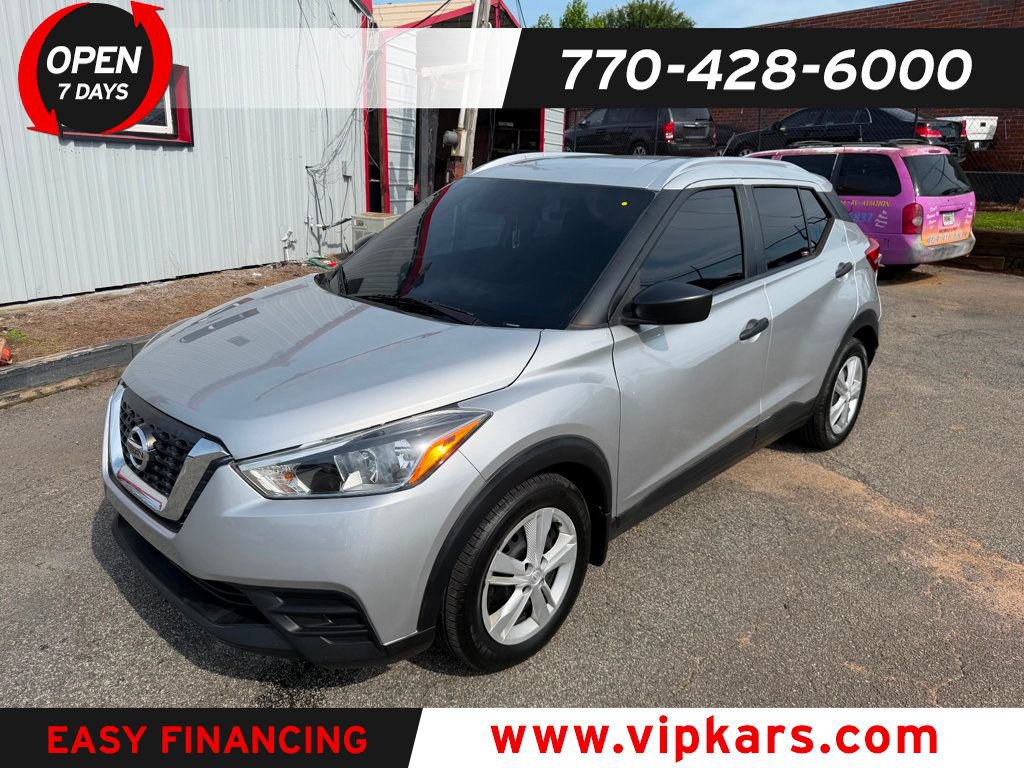Used 2018 Nissan Kicks S FWD image 1