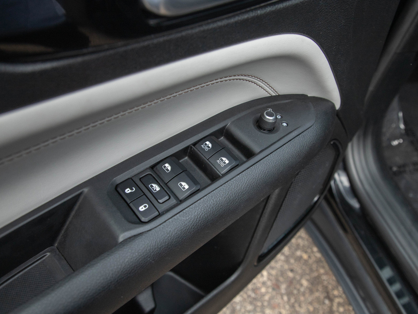 Used 2022 Jeep Compass Limited AWD/4WD image 20