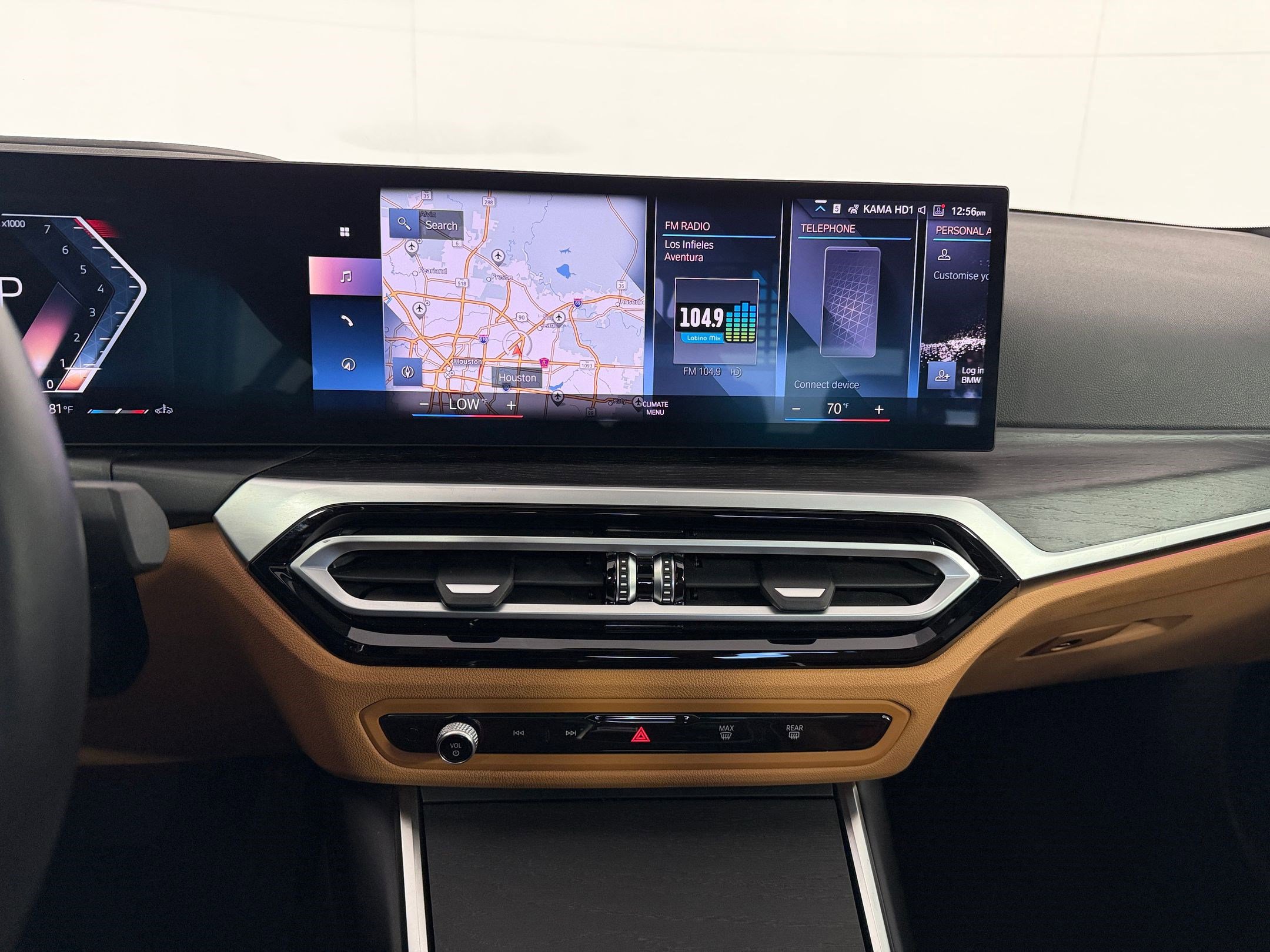 Used 2023 BMW 330i Sedan w/ Premium Package image 24