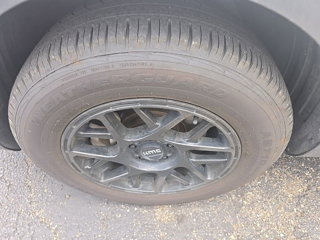 Used 2021 Kia Sorento LX FWD image 3