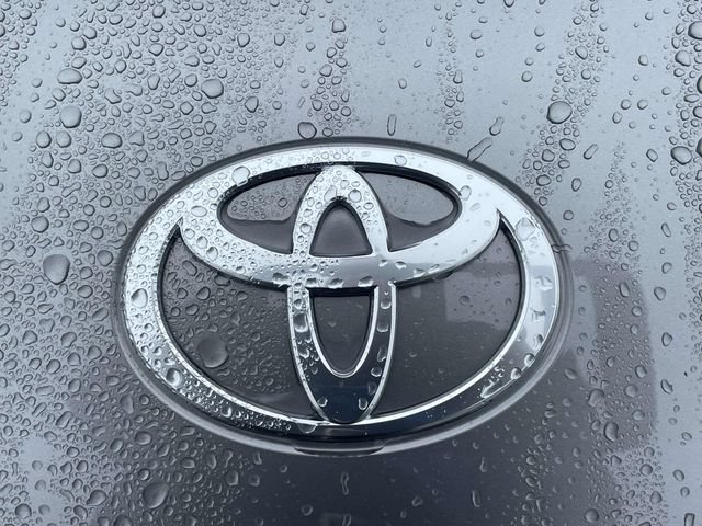 Used 2026 Toyota Camry SE FWD image 19