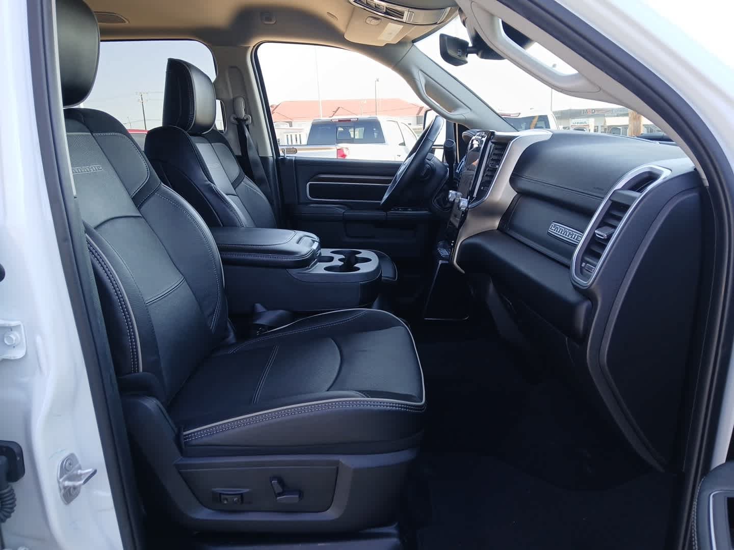 Used 2024 RAM 2500 Laramie w/ Safety Group AWD/4WD image 46