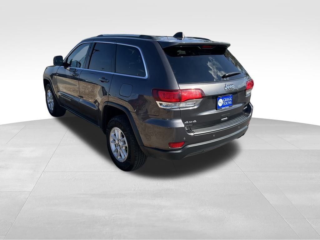 Used 2020 Jeep Grand Cherokee Laredo image 4