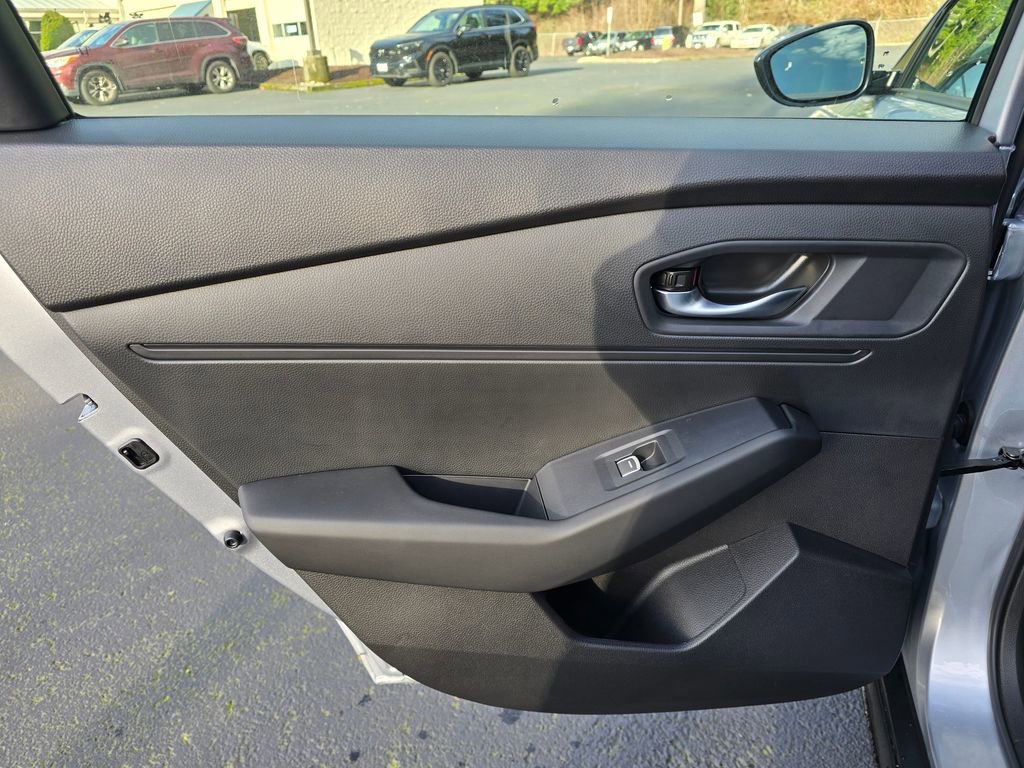 Used 2025 Honda Accord SE image 8